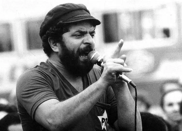A younger Lula da Silva, when he was still a union fighter. (Photo internet reproduction)