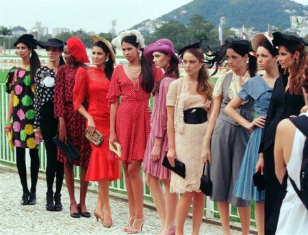 Eu Amo fashion show, photo by euamovintage.com.br.