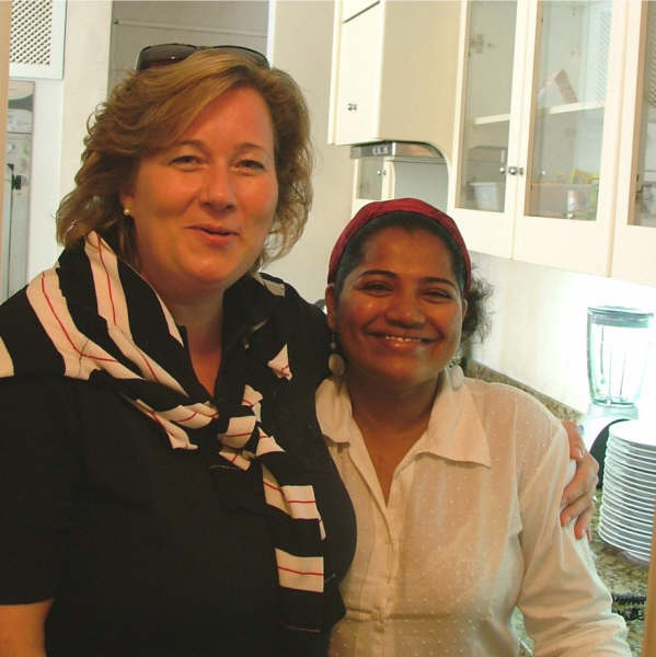 inc-rio-president-katharina-germershausen-with-the-chef-of-an-indian-cooking-class-photo-from-inc-rio-website