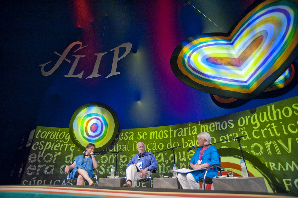 F3
