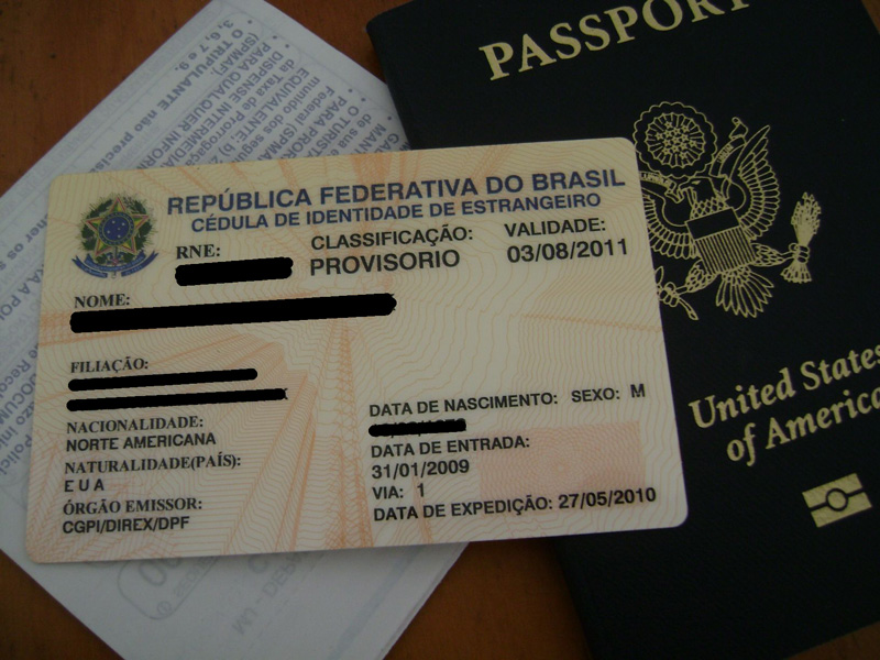 CIE card issued in Brazil that contains a Registro Nacional de Estrangeiros (RNE)
