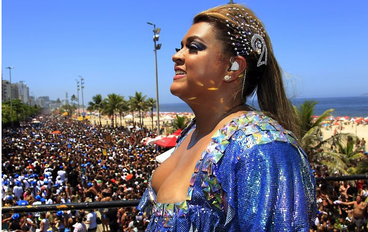 Half a million people overran Ipanama for the Preta Gil bloco