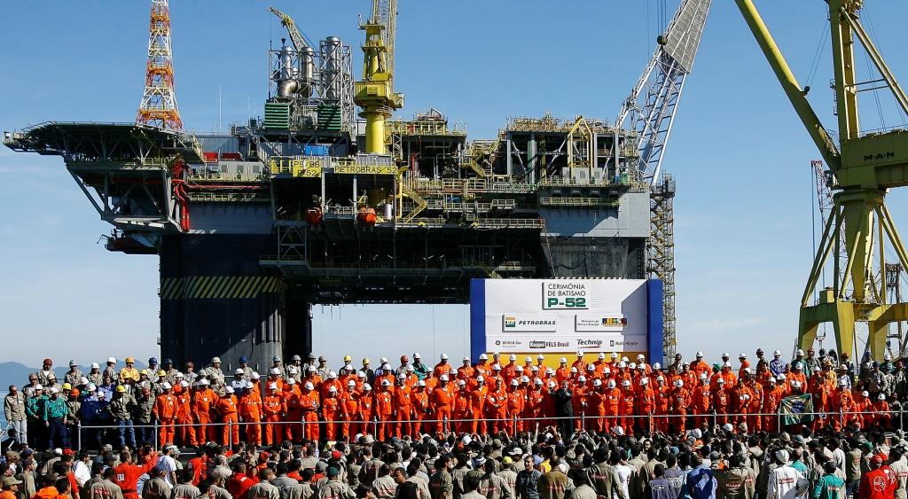 Petrobras to Limit Investments