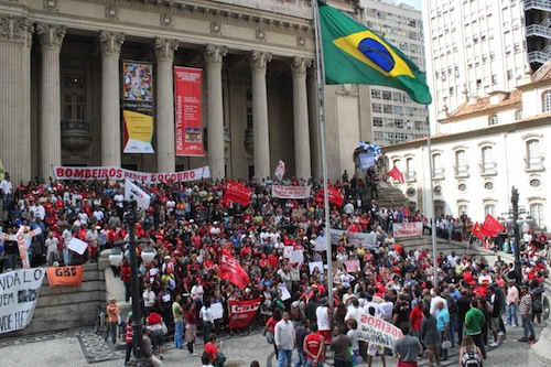 Bombeiros (firefighters) protest in Rio, Rio de Janeiro, Brazil, News