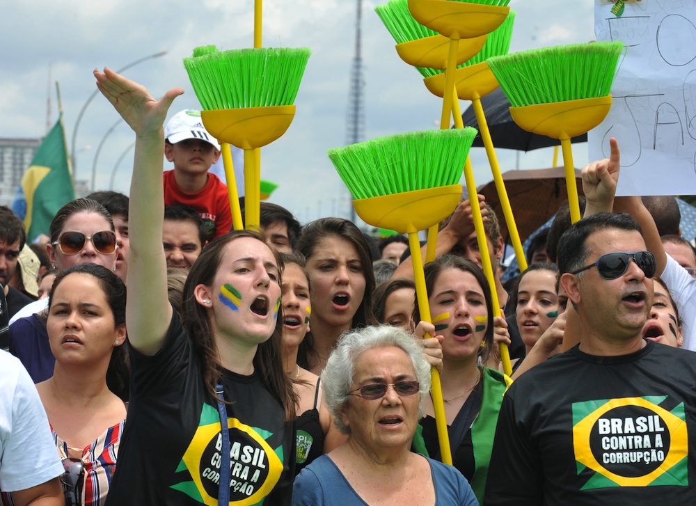 Brazil Anti-Corruption Protests Stay Active