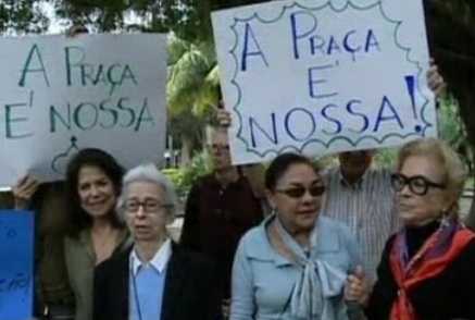 Ipanema protests on Oct 22 against new metro station, image recreation.