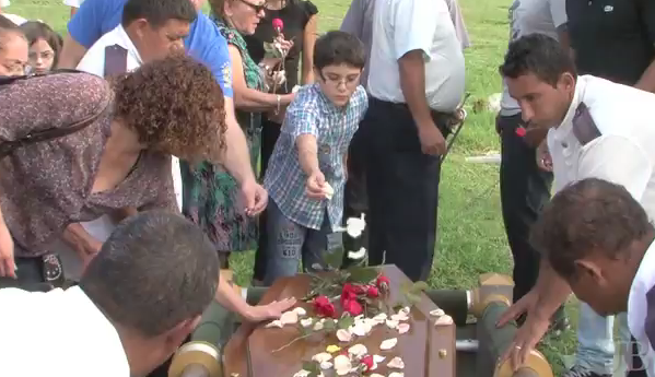 The burial of Air France flight 447 victim Nelson Marinho Filho took place in Jardim da Saudade cemetery in the west of Rio