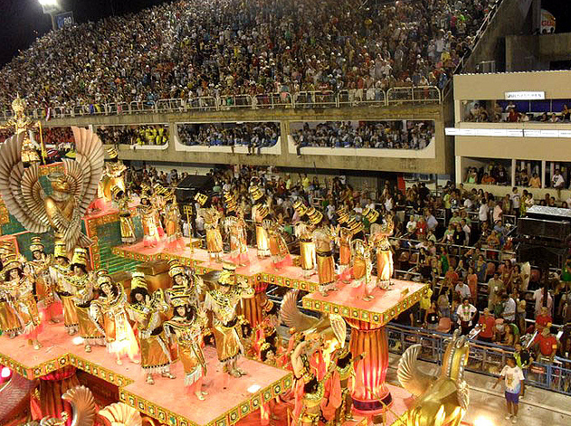 Unidos de Vila Isabel performing in Carnival 2011