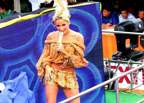 Claudia Leitte, one of Brazil's most popular musical talents performs axé, Brazil News