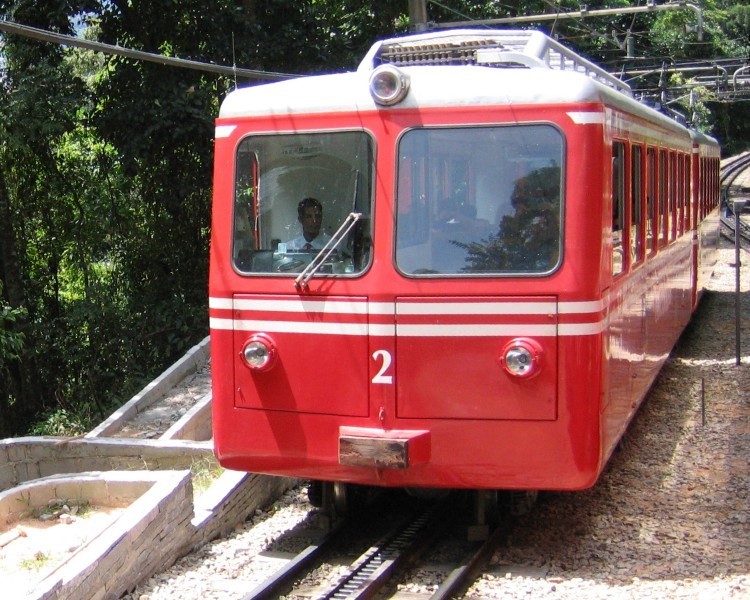Corcovado_Bergbahn_2005-03-15