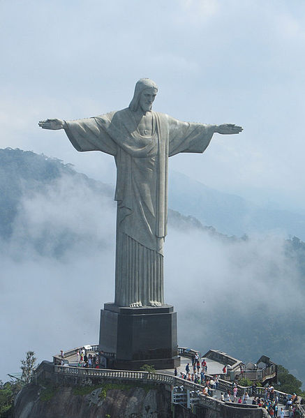 The famous Cristo, photo by Jcsalmon/Wikimedia Creative Commons License.