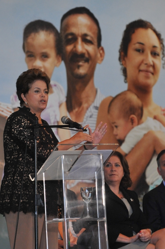 President Rousseff at the Minha Casa, Minha Vida meeting yesterday in Brasília, photo by Antônio Vruz/ABr.