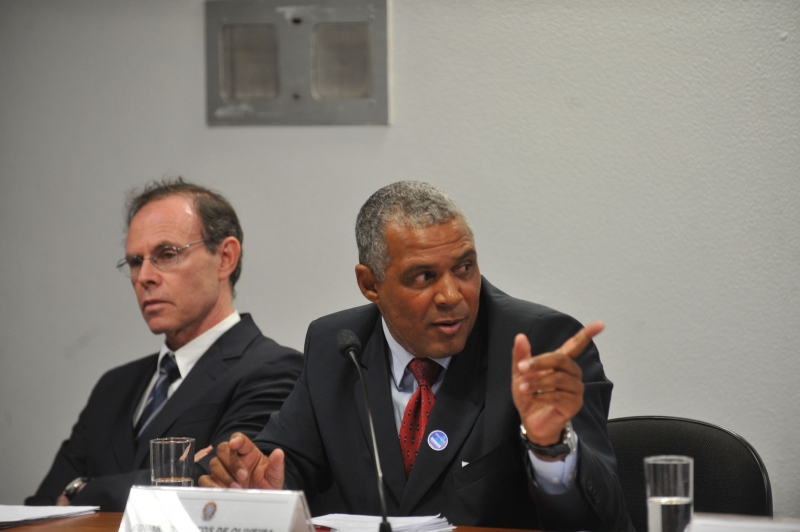  Eduardo de Oliveira Santos
