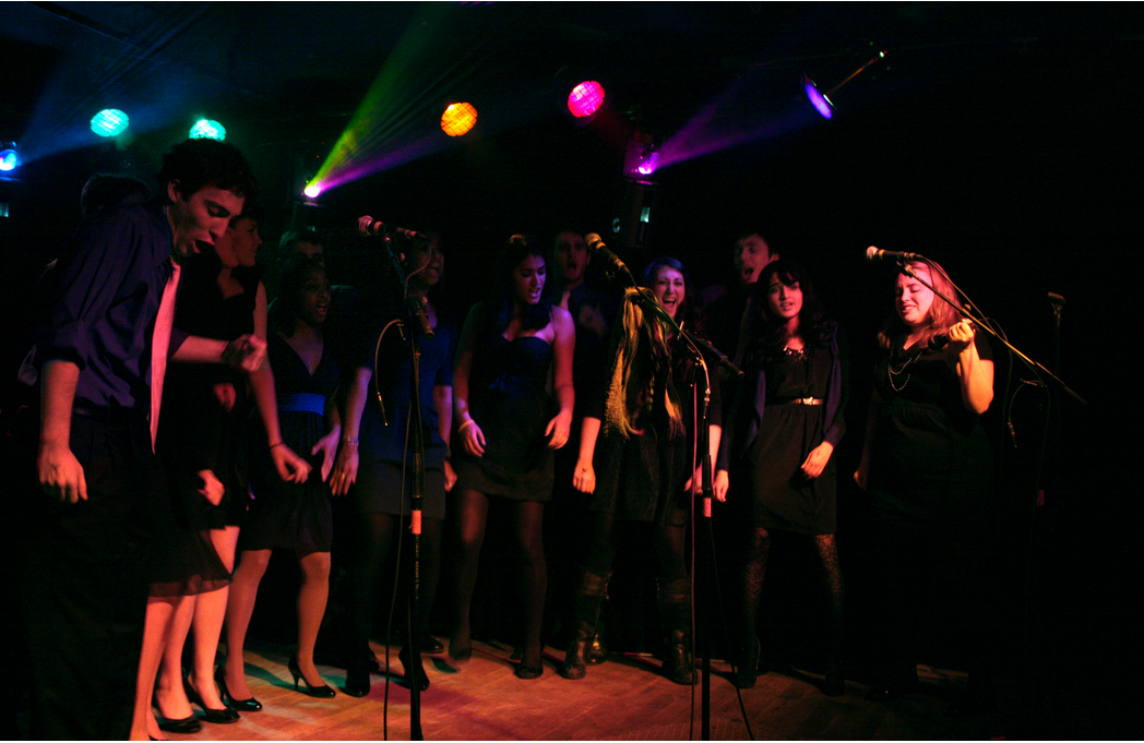 Out of the Blue performing their up-beat style of A Cappella to an audience in vermont, Rio de Janeiro, Brazil, News.