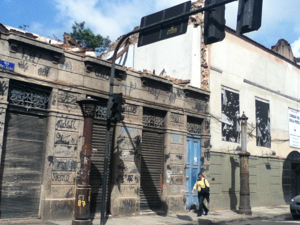 Another Centro Building Collapse in Rio