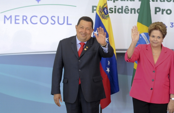 Presidents Dilma Rousseff and Hugo Chávez in Brasília to formalize Venezuela’s entrance to Mercosur, Brazil News