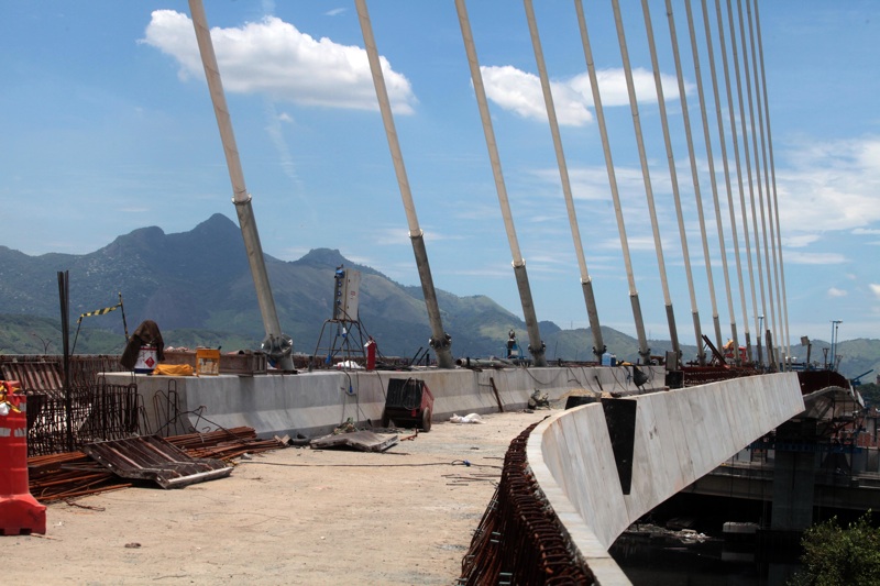 Building Bridges in Rio:  BRT Transcarioca