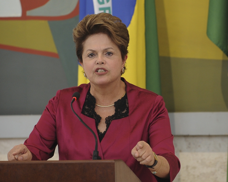 President Dilma Rousseff giving speech at 2012 CDES meeting, photo by Wilson Dias/ABr.