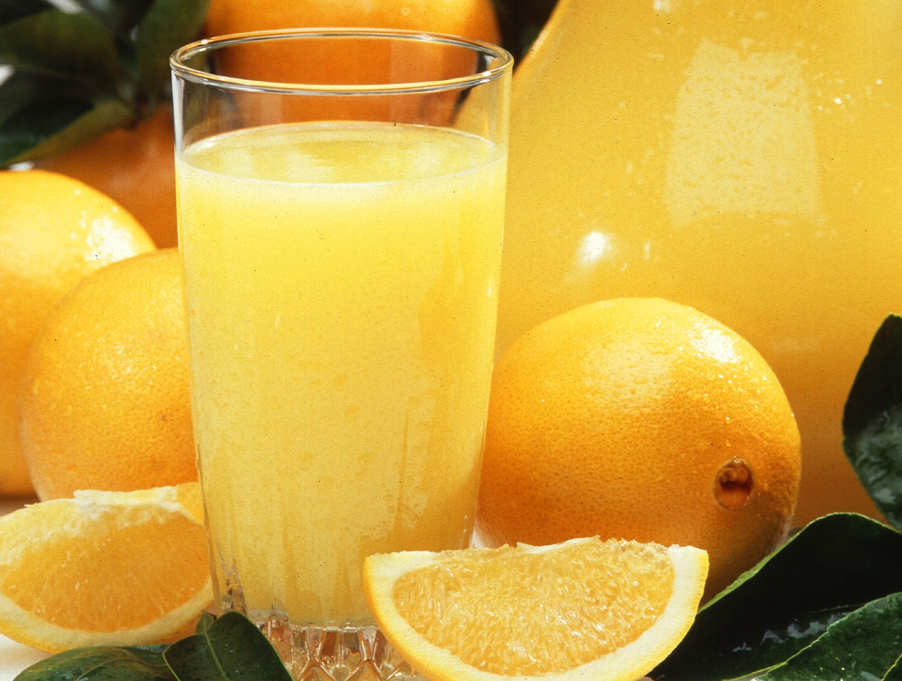 Oranges, orange juice, photo by Scott Bauer/USDA.