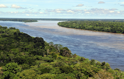 Amazon River confluence, photo by CIAT/Flickr Creative Commons License.