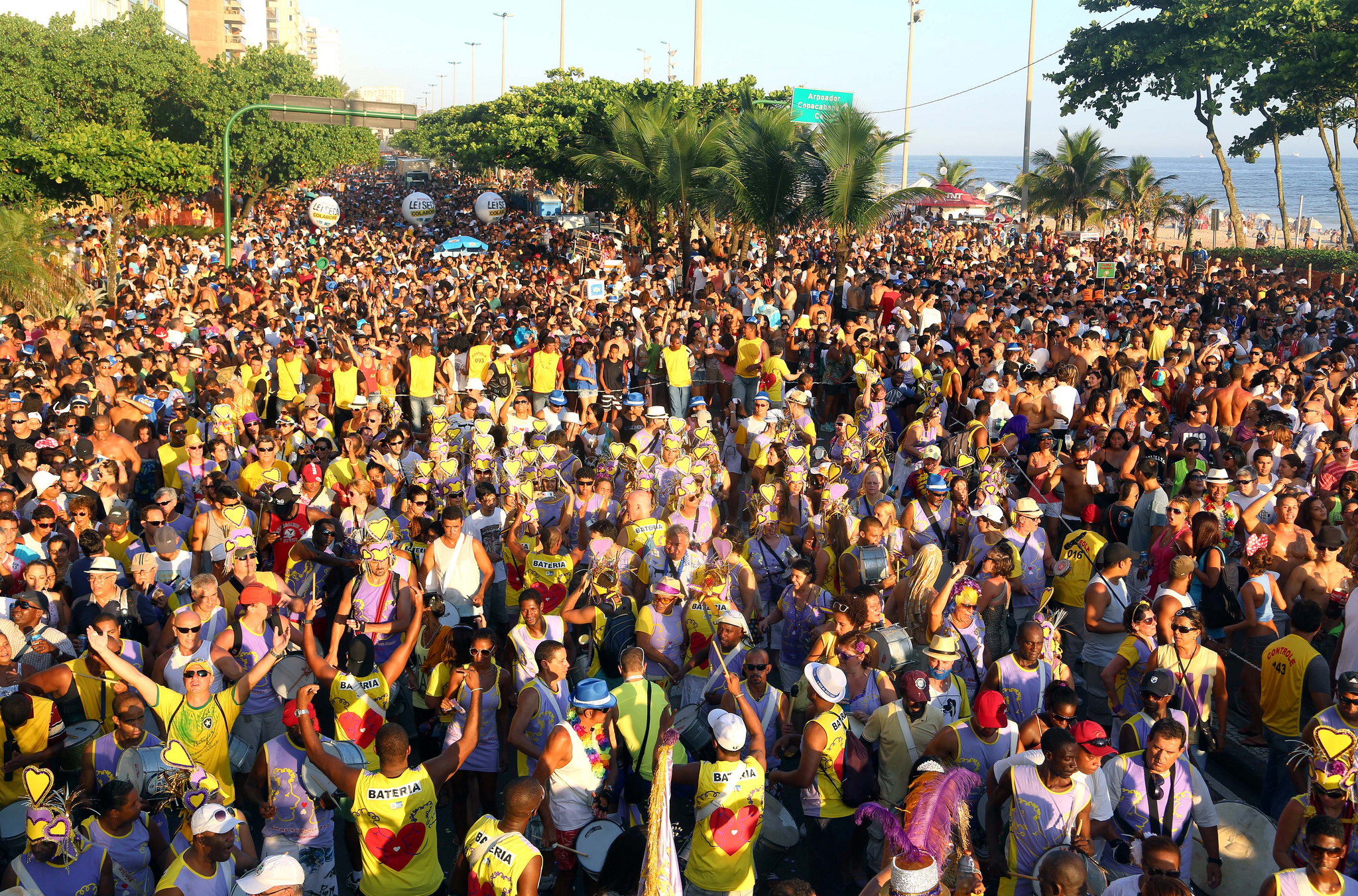 The "Simpatia é Quase Amor" bloco, photo by Fernando Maia/Riotur.