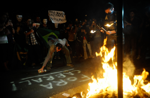 Protesters gathered across the street where Rio's governor, Sérgio Cabral lives, Rio de Janeiro, Brazil News