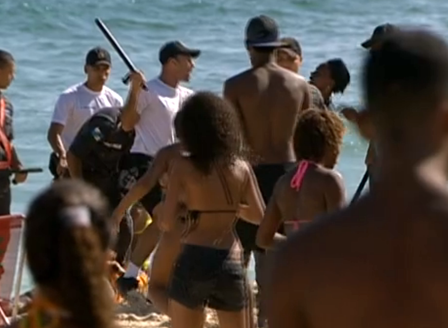 The police attempt to arrest a young man, Ipanema, Rio de Janeiro, Brazil News