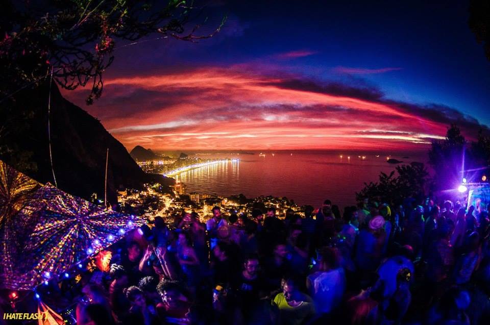 RUN VDG Party Returns to Alto Vidigal in Rio on April 16th