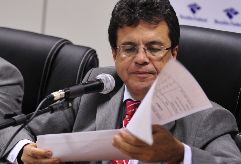 Carlos alberto Barreto renato araujo-abr