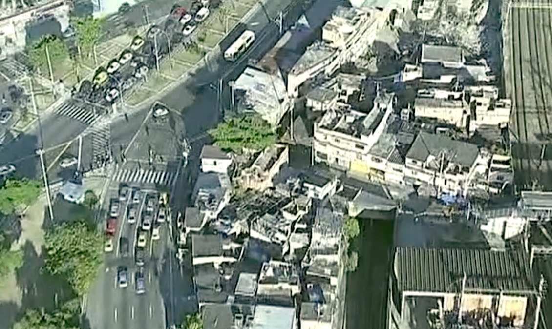The Metrô-Mangueira favela community, Rio de Janeiro, Brazil News