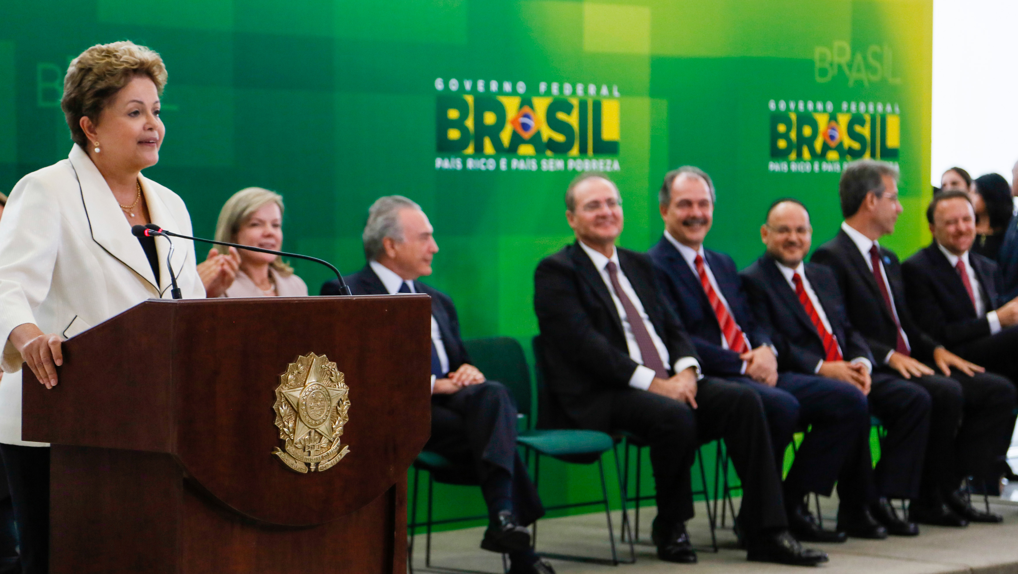 Rousseff Labels Petrobras CPI a Political Dispute