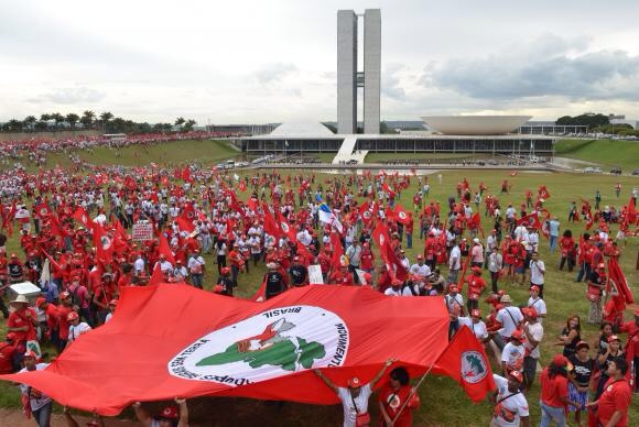 Protesters, Police Clash in Brasília: Daily