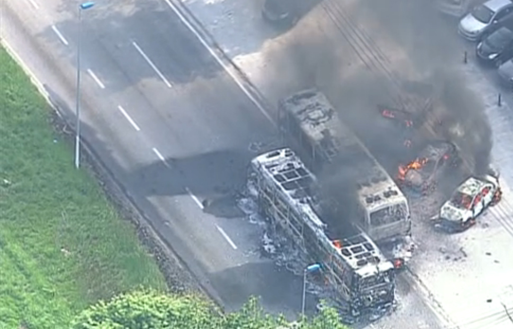 Niteroi Bus and Car Fires, Brazil News, Rio de Janeiro, Niterói, Bus Fires, Protests, BPM, Complexo do Caramujo, Morro da Caixa D´Água, Anderson Luiz Santos da Silva, Shooting Deaths Rio