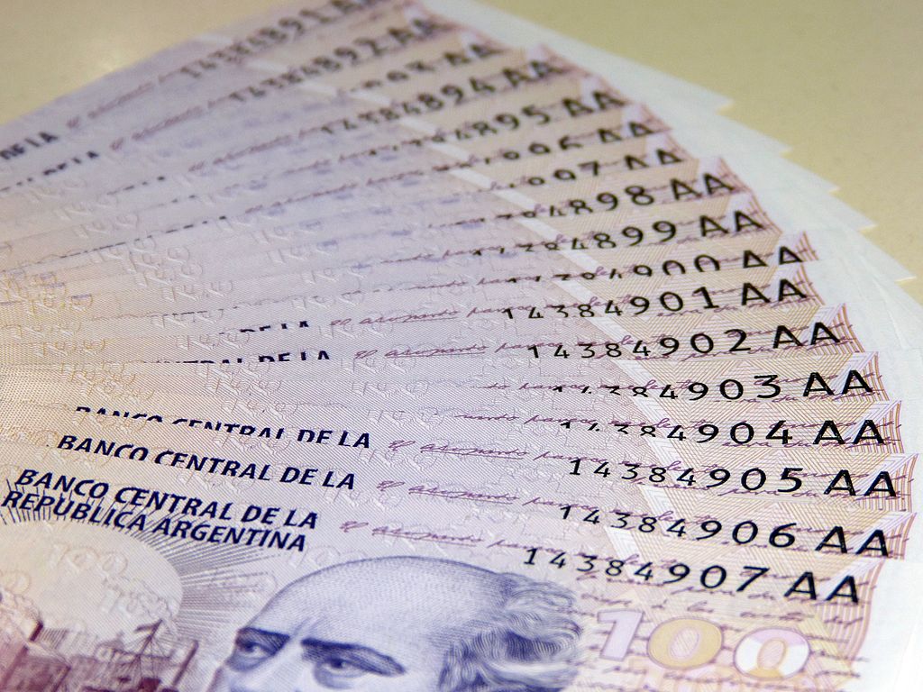 Argentine pesos pic