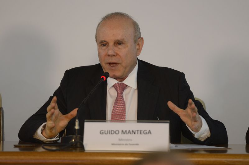 Brazil Finance Minister Mantega Proposes 2015 Budget: Daily