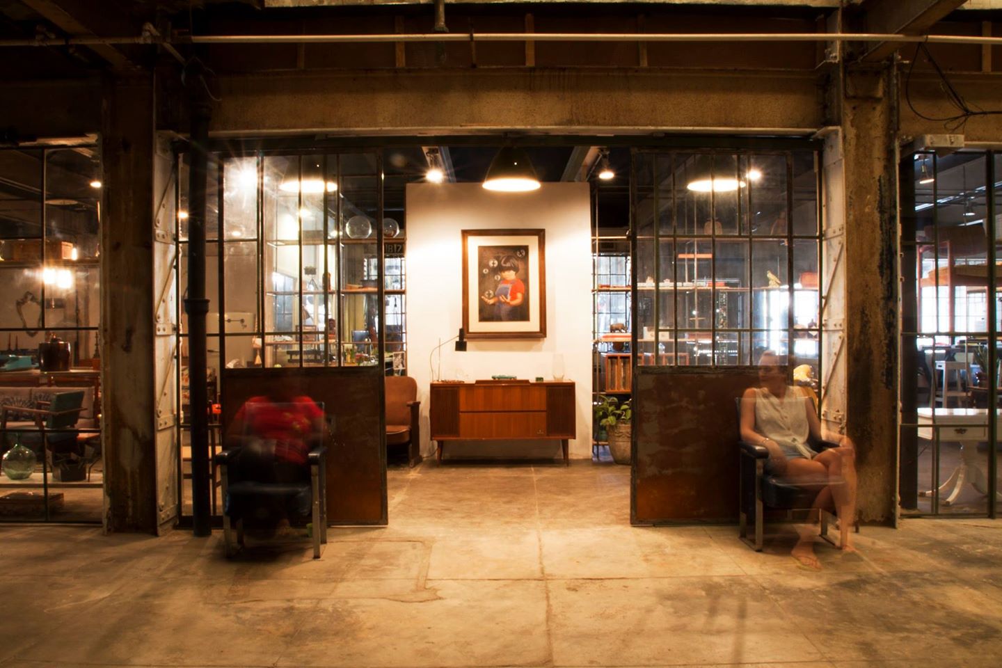C'Vintage at Fábrica Bhering is a one stop shop for vintage interior and industrial design, image by C'Vintage
