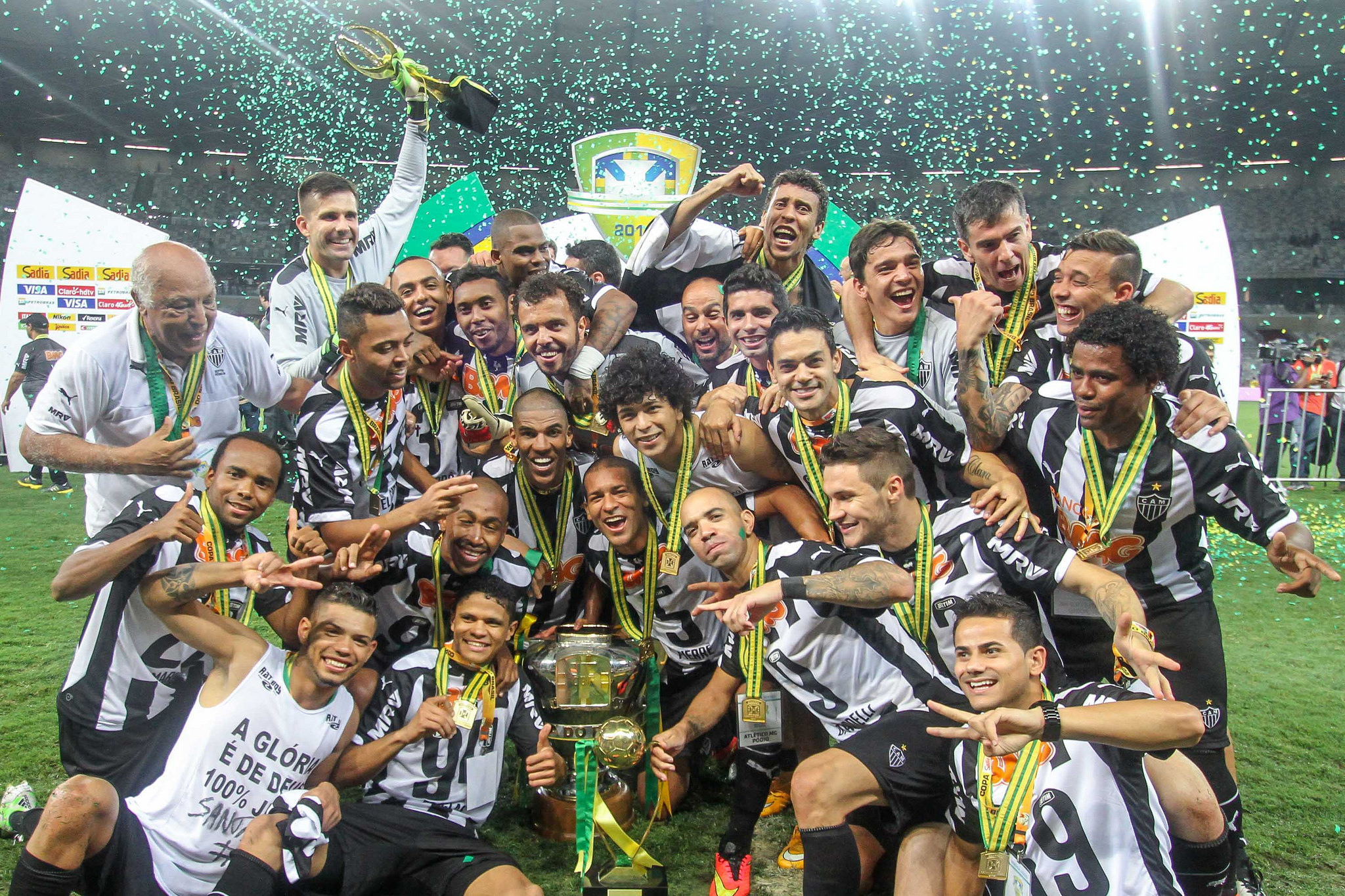 Atlético-MG Beat Cruzeiro to Win Copa do Brasil 2014