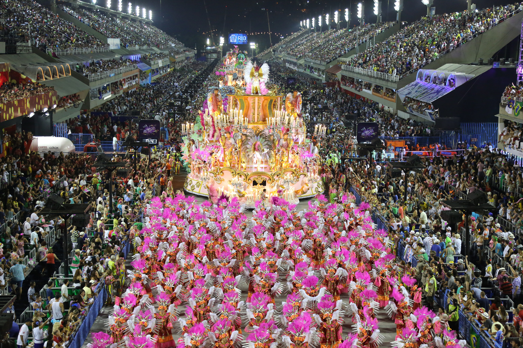 Going to the Sambódromo for Carnival 2015 in Rio de Janeiro