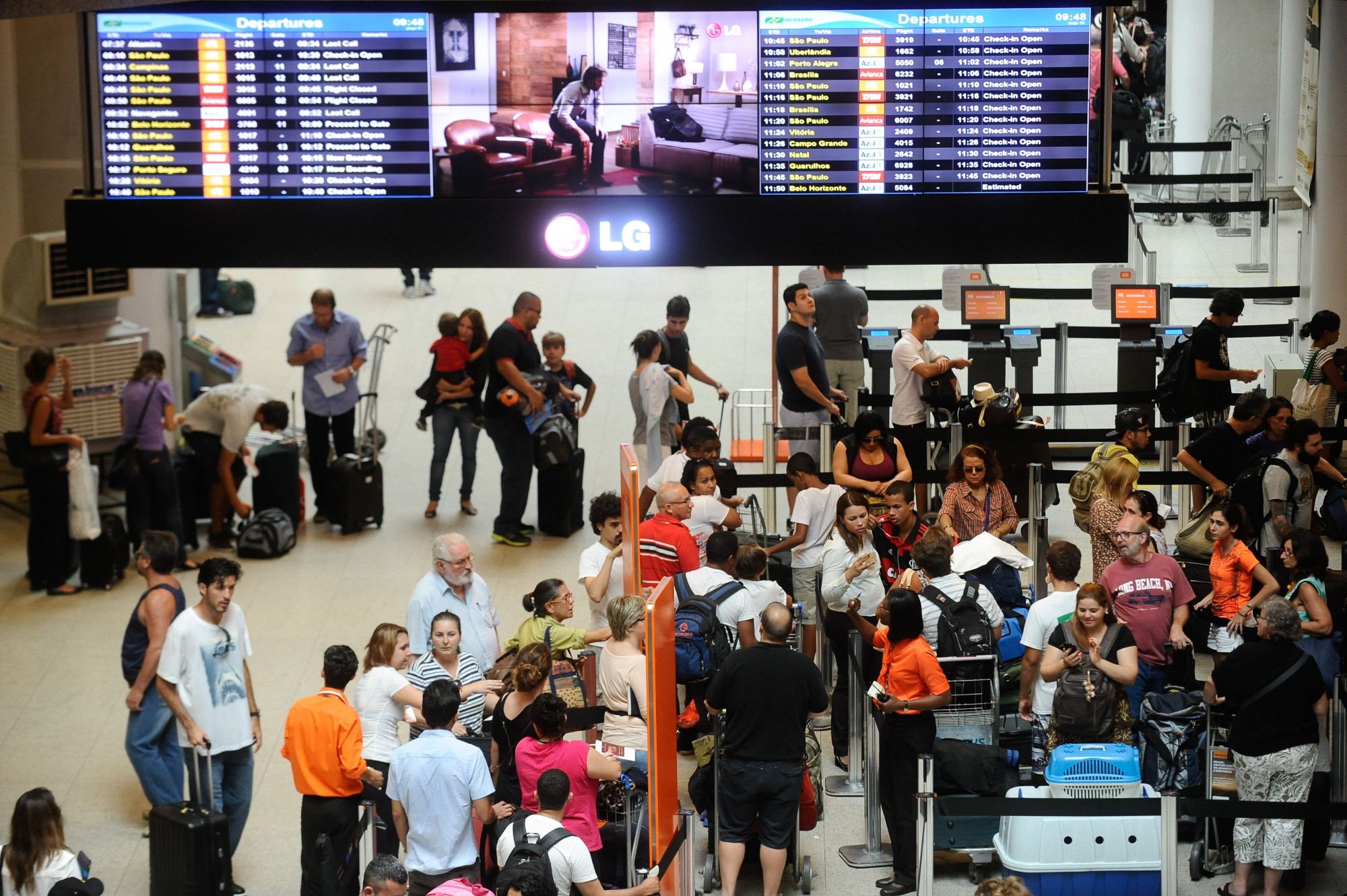 Brazil Discusses Foreign Capital Participation in Airports