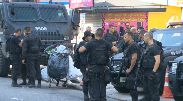 Rio’s Military Police Enter Favela After Weekend Shootings