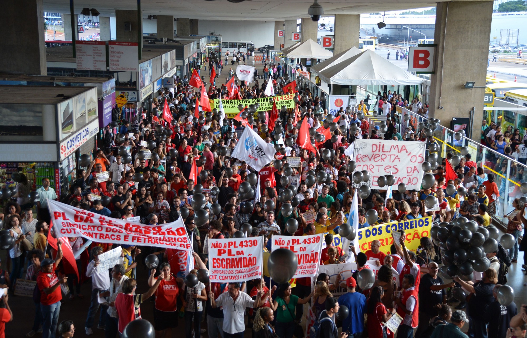 Workers’ Unions Protests Against Outsourcing Bill in Brazil