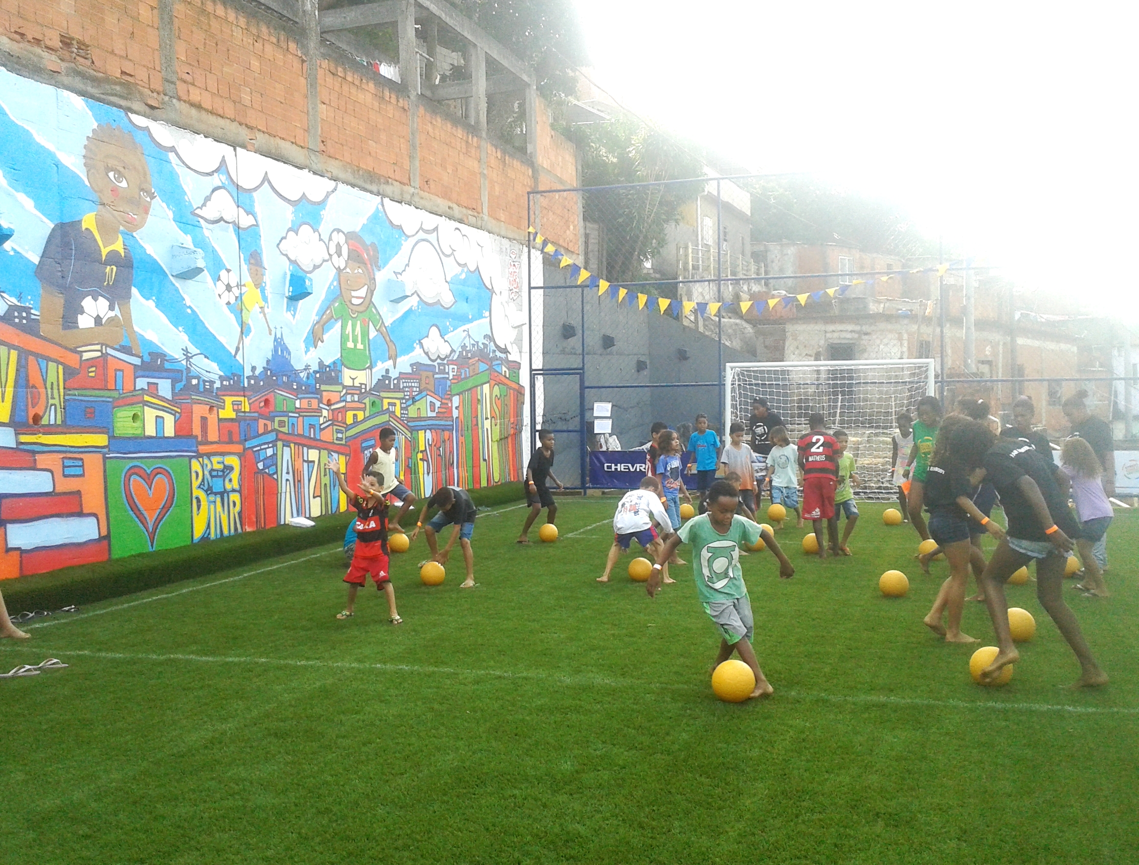 Street Child United Opens Football Pitch in Rio’s Complexo da Penha