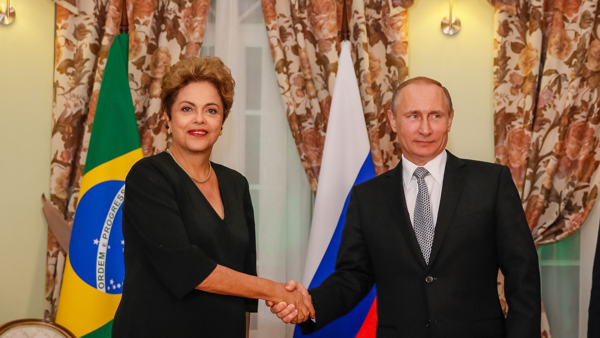 Brazil’s Rousseff in Russia to Meet Leaders for BRICS Summit