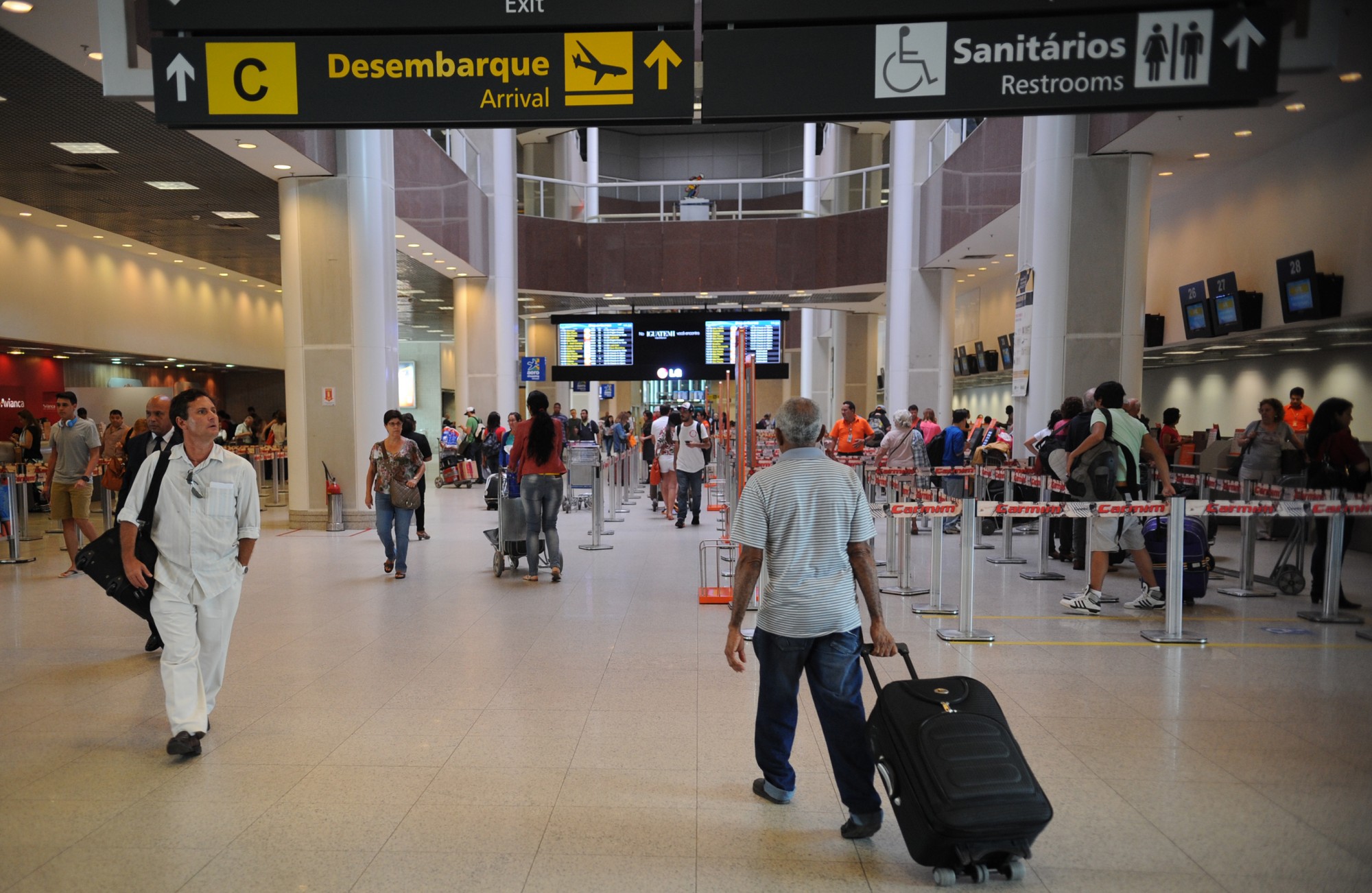 Brazilians are travelling less abroad, due to wailing economy, appreciated US dollar and new tax,