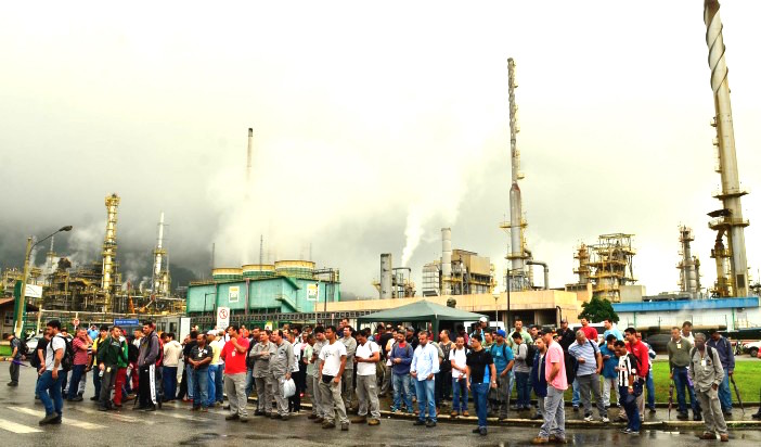 Only Ten Workers Remain at Petrobras Plant During Strike