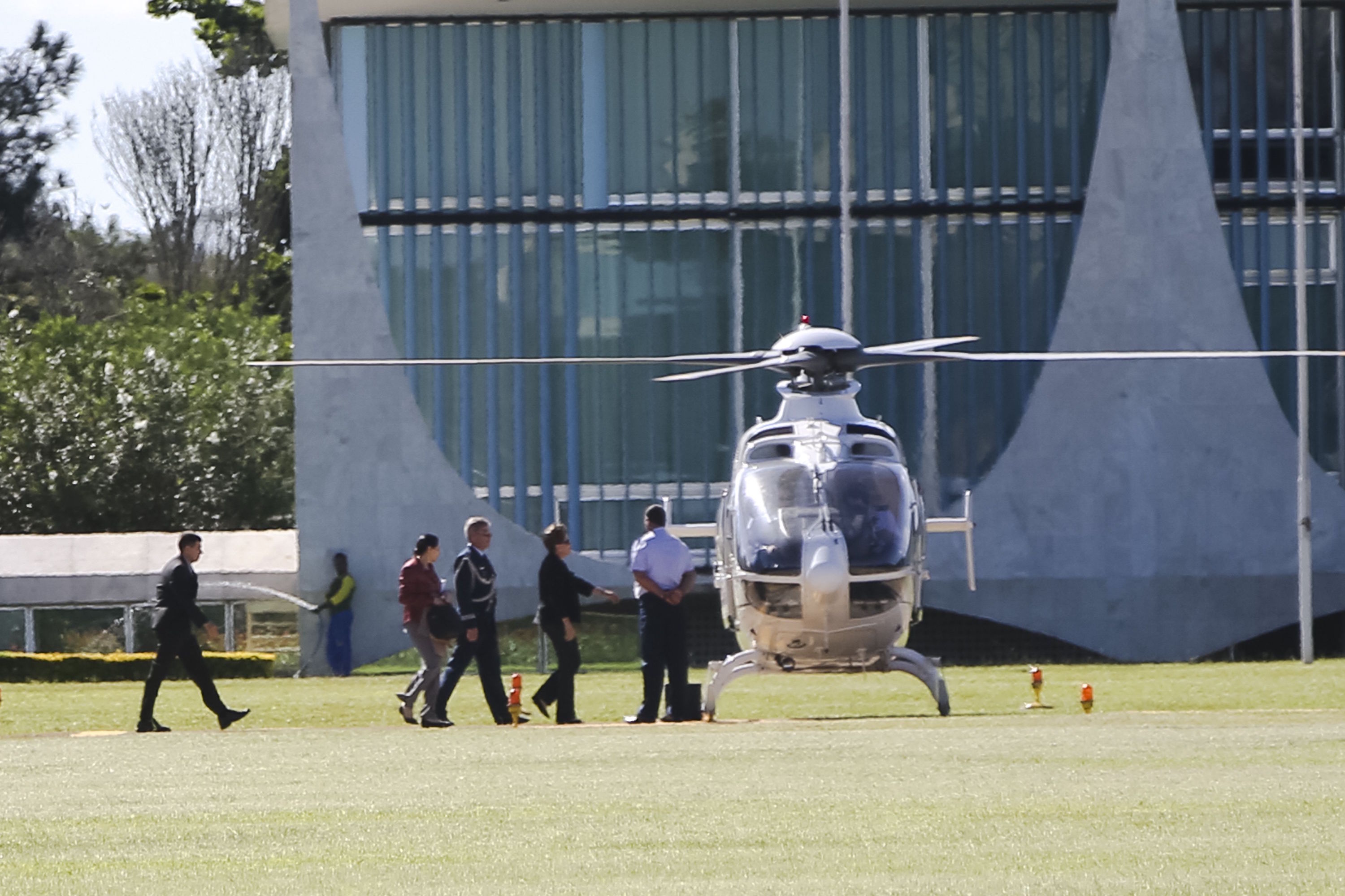 President Dilma Rousseff left Brasília, Rio de Janeiro, Brazil, Brazil News