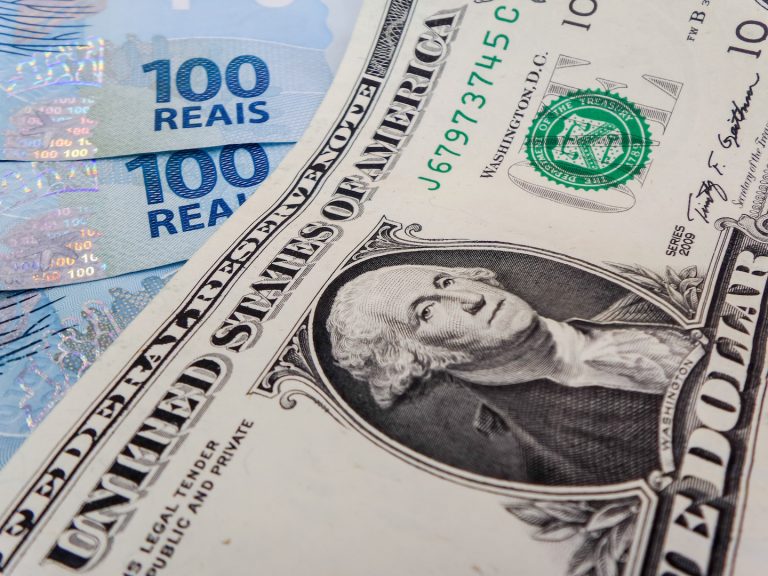 U.S. Dollar Closes at Highest Rate Since June in Brazil