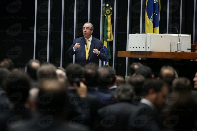 Eduardo Cunha speaks to Chamber representatives before impeachment vote,
