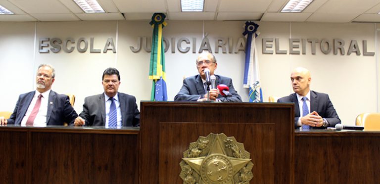 Brazil,TSE President Gilmar Mendes announces the maintenance of troops in Rio until election day,