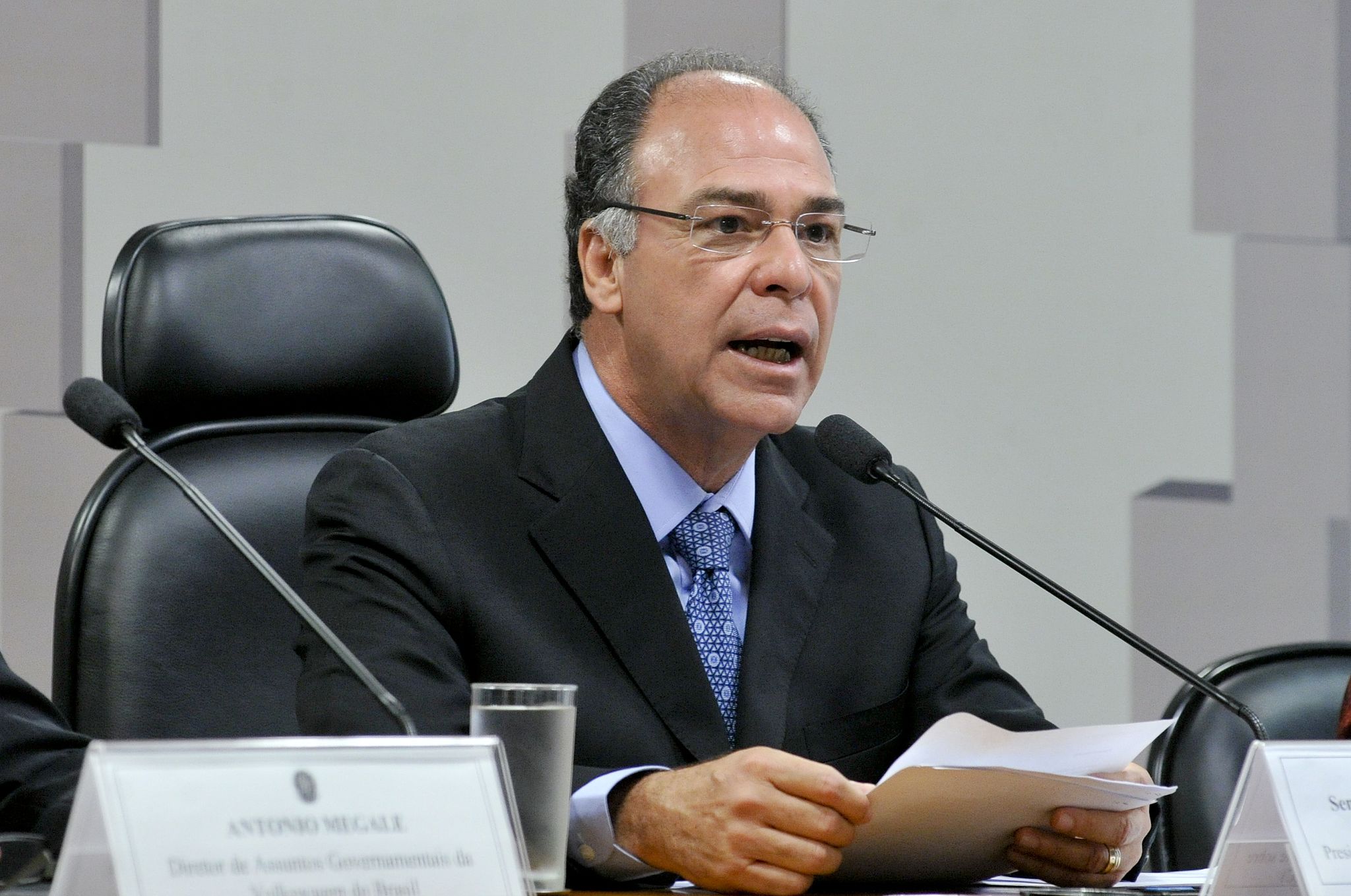 Brazil, Mines and Energy Minister, Fernando Bezerra Coelho announces auction of onshore and pre-salt oil fields for 2017